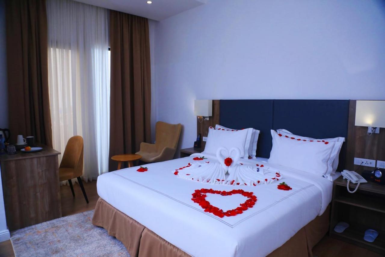 Elmos Hotel แอดดิสอาบาบา ภายนอก รูปภาพ