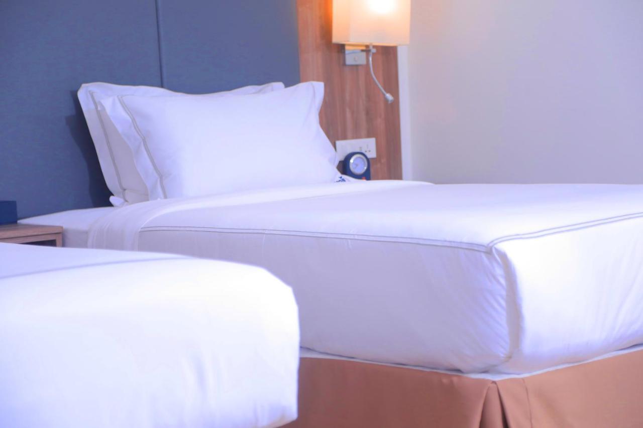 Elmos Hotel แอดดิสอาบาบา ภายนอก รูปภาพ