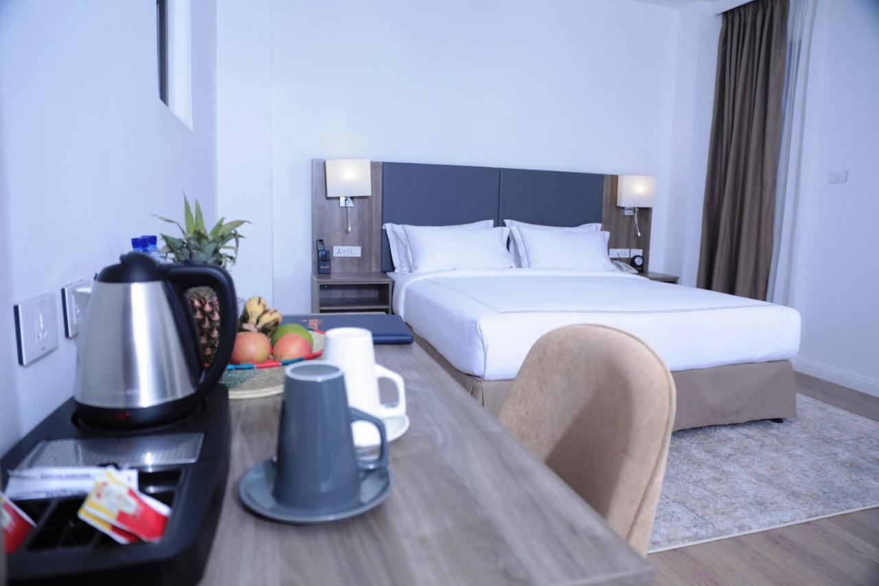 Elmos Hotel แอดดิสอาบาบา ภายนอก รูปภาพ